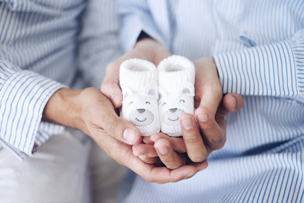 how to announce pregnancy to parents?  The Little Shoes