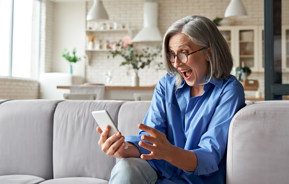 fun ways to tell parents you're pregnant: Promoted to “Grandparents”