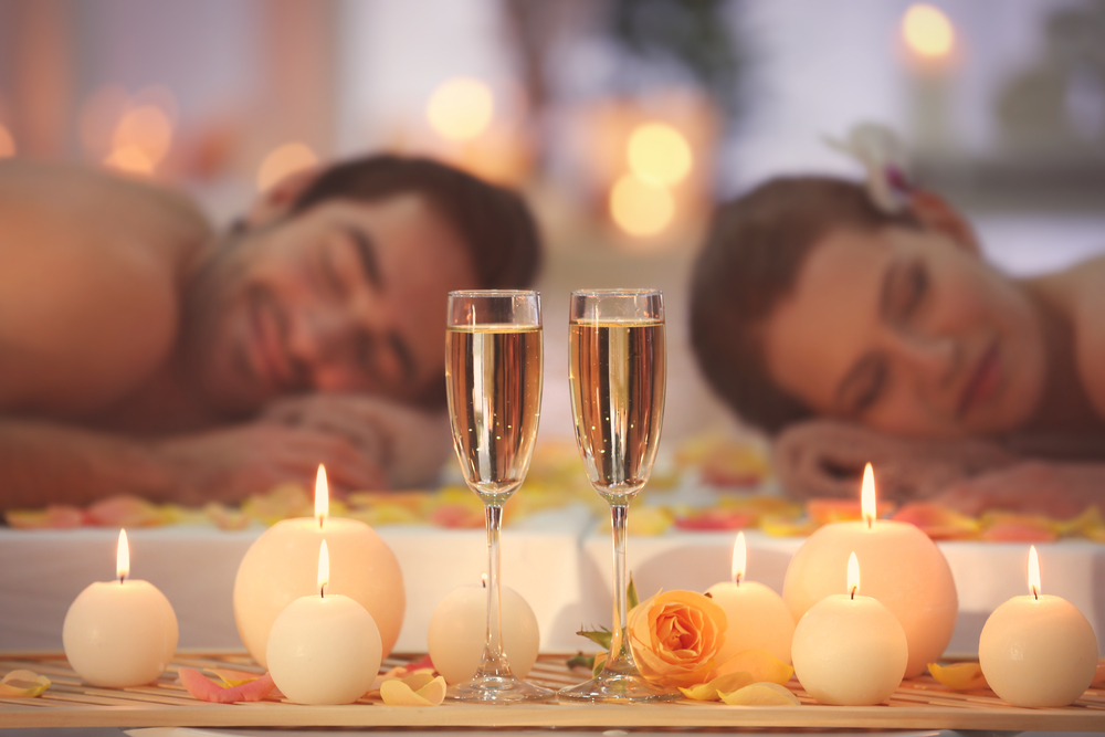 parents date night ideas:Couple Massage