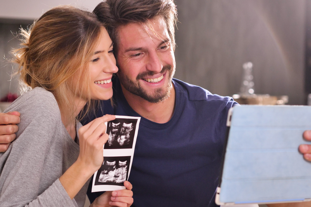 fun ways to tell parents you're pregnant: Ultrasound picture
