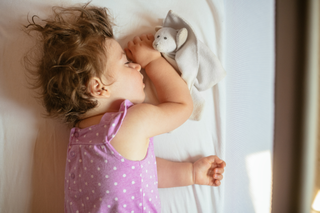 7 Signs Baby is Ready to Sleep Through The Night | Cubo Ai